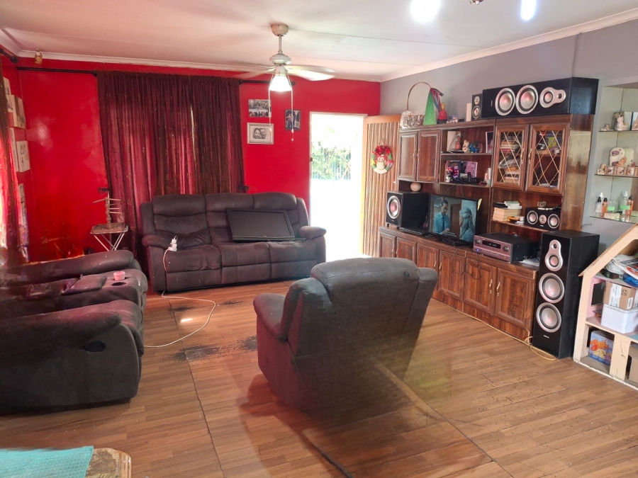 4 Bedroom Property for Sale in Oos Einde North West